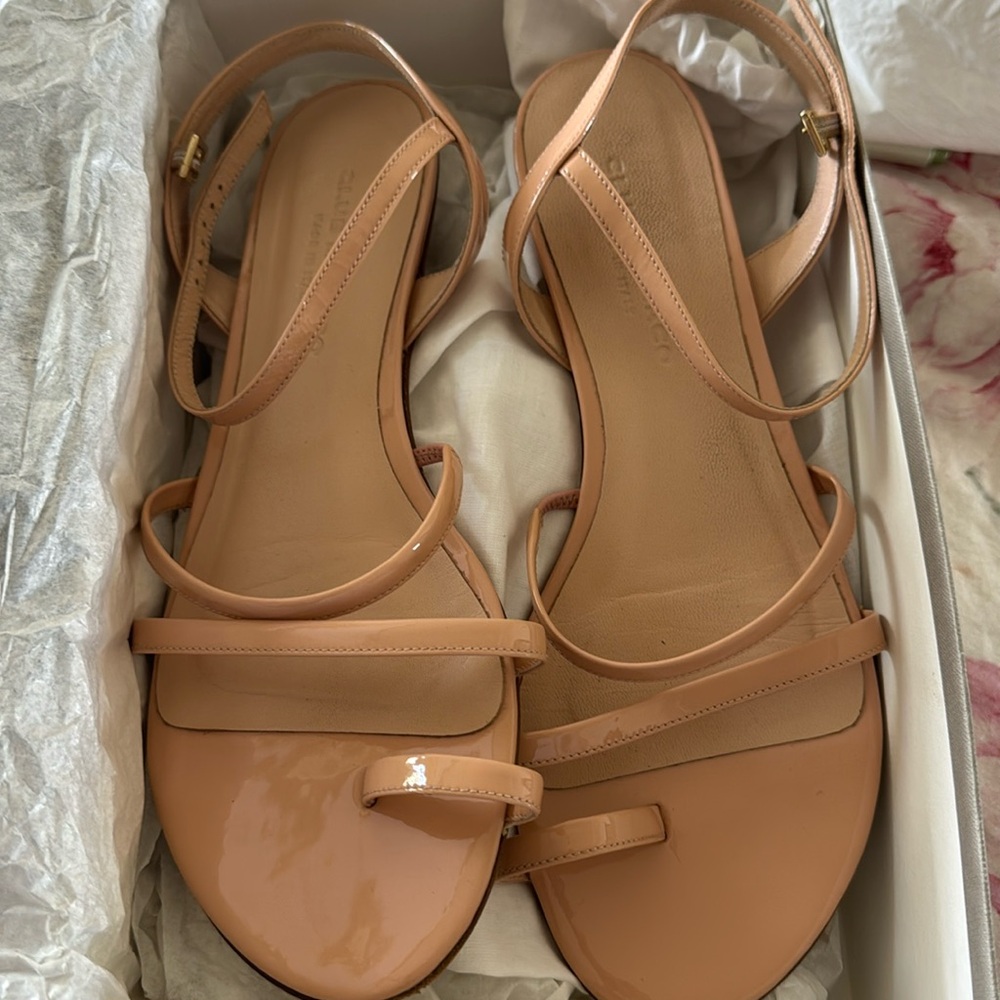 Club Monaco sandals
